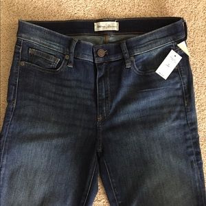 BRAND NEW- never worn